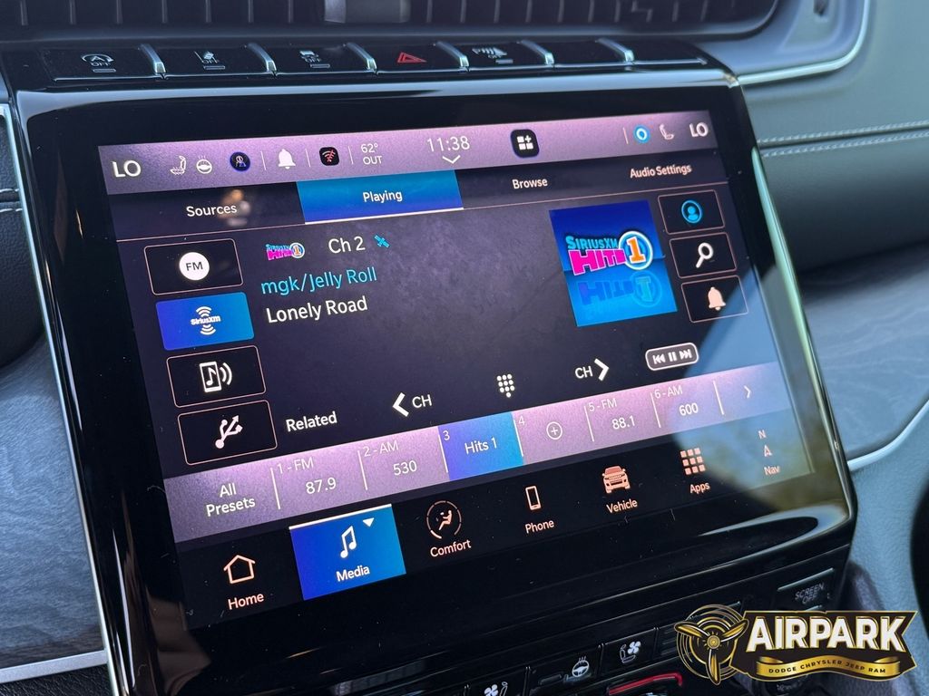 Used 2025 Silver Zynith Jeep Limited image 12