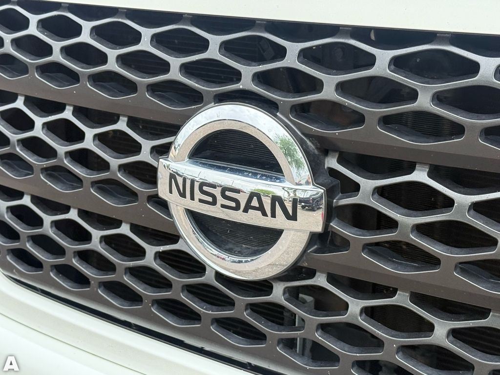 Used 2017 Pearl White Nissan PRO-4X image 32