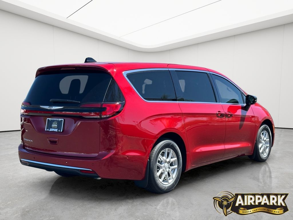 New 2025 Red Hot Pearl-Coat  Paint Chrysler Select image 4