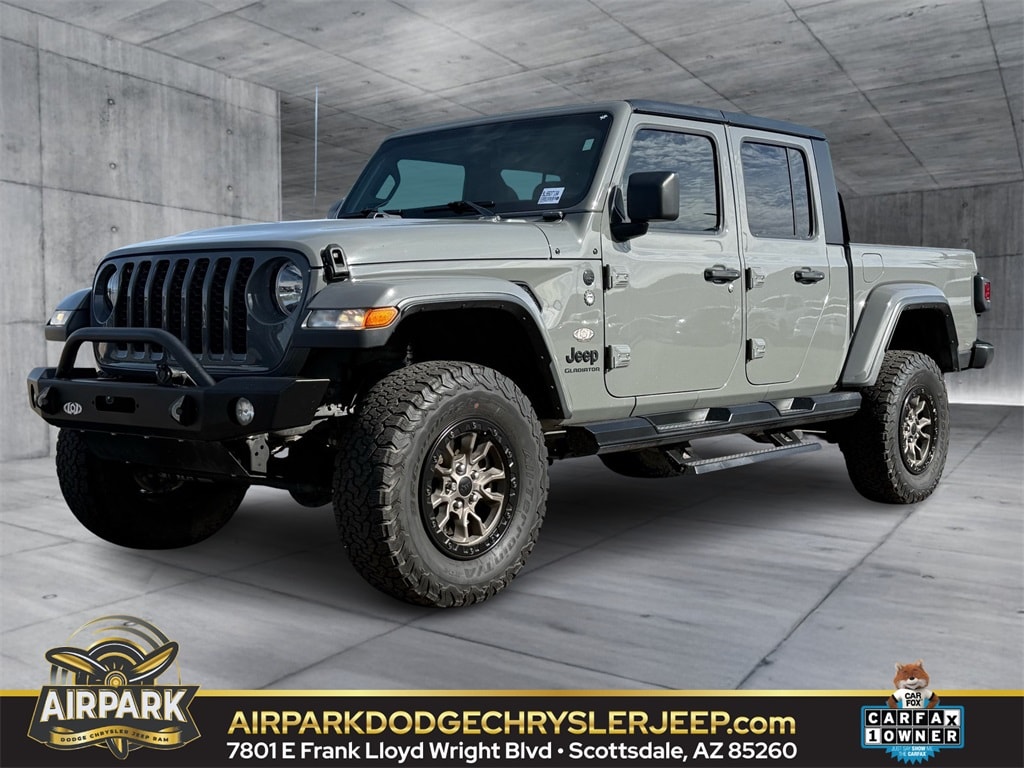 2021 Jeep Gladiator Sport S's photo