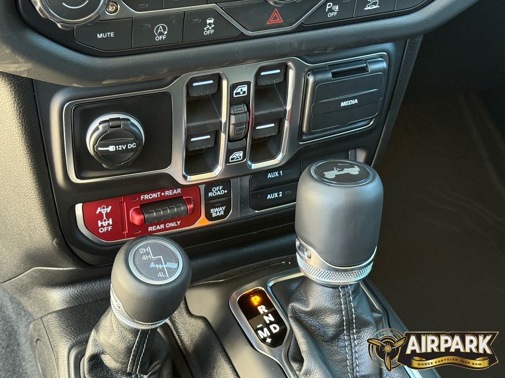 New 2026 Bright White Jeep Rubicon image 22