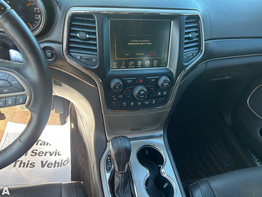 Used 2016 Ivory 3-Coat Jeep Summit image 21