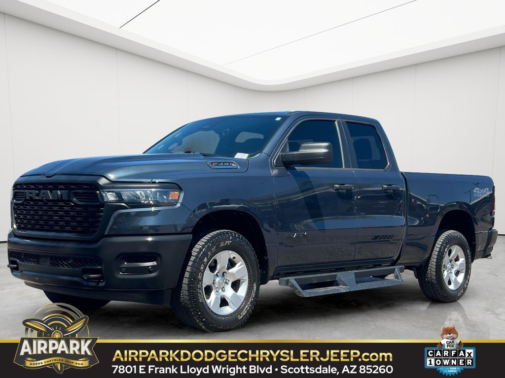 2025 RAM 1500 Azul (Forged Blue Metallic) Camioneta Todo terreno Automática