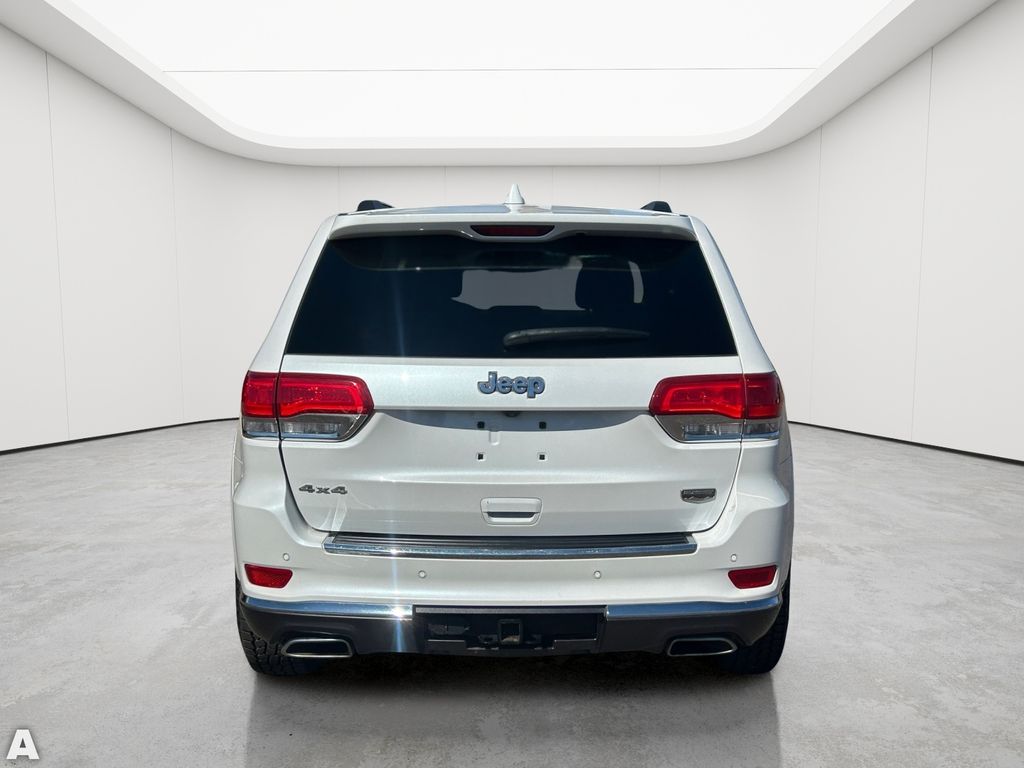 Used 2016 Ivory 3-Coat Jeep Summit image 9