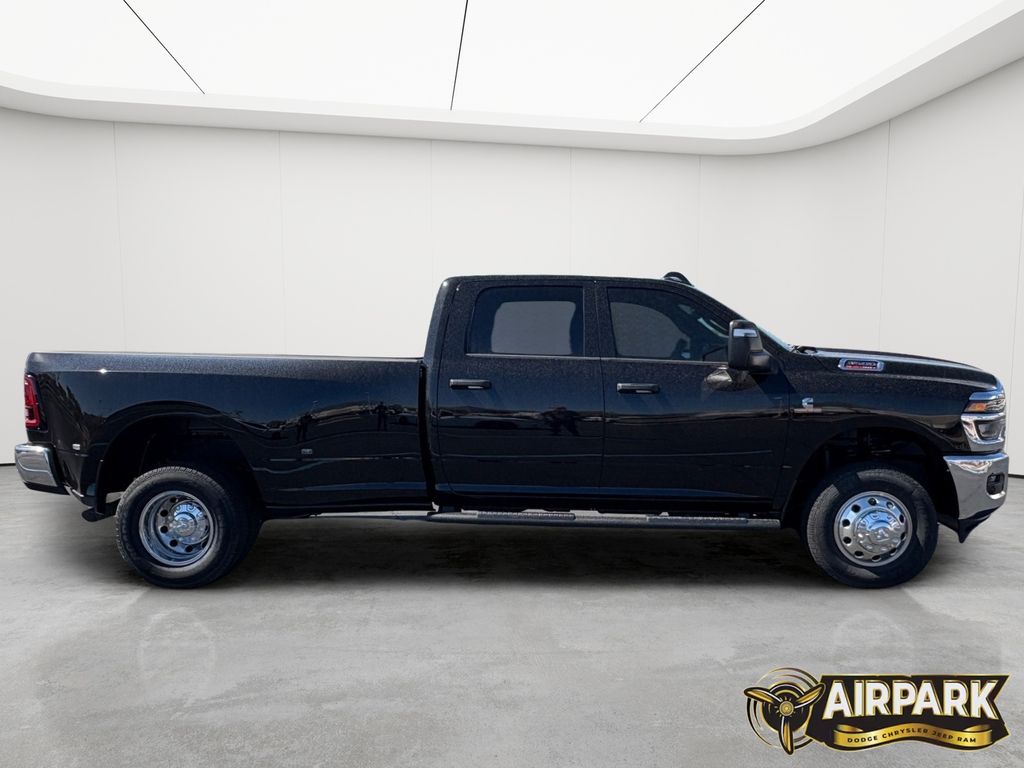 New 2026 Diamond Black Crystal Pearlcoat Ram Tradesman image 3