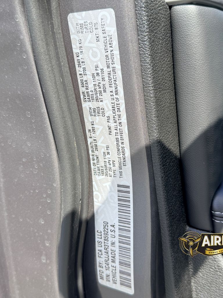 New 2026 Baltic Gray Jeep Laredo image 32
