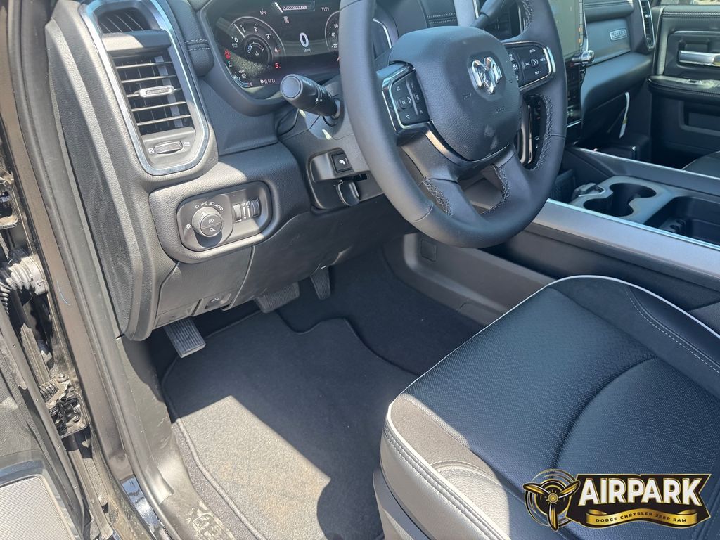 New 2026 Diamond Black Crystal Pearlcoat Ram Laramie image 16