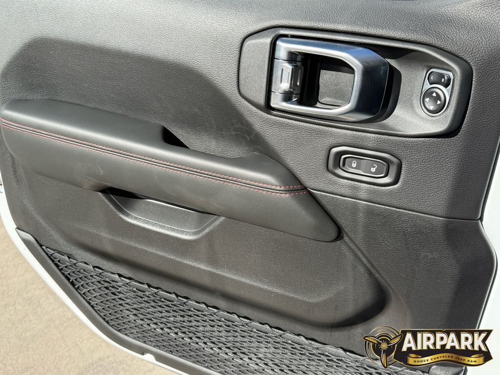 New 2026 Bright White Jeep Rubicon image 23