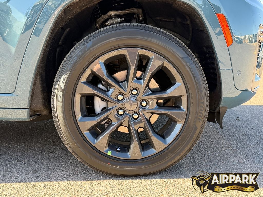 New 2026 Steel Blue Jeep Limited image 10