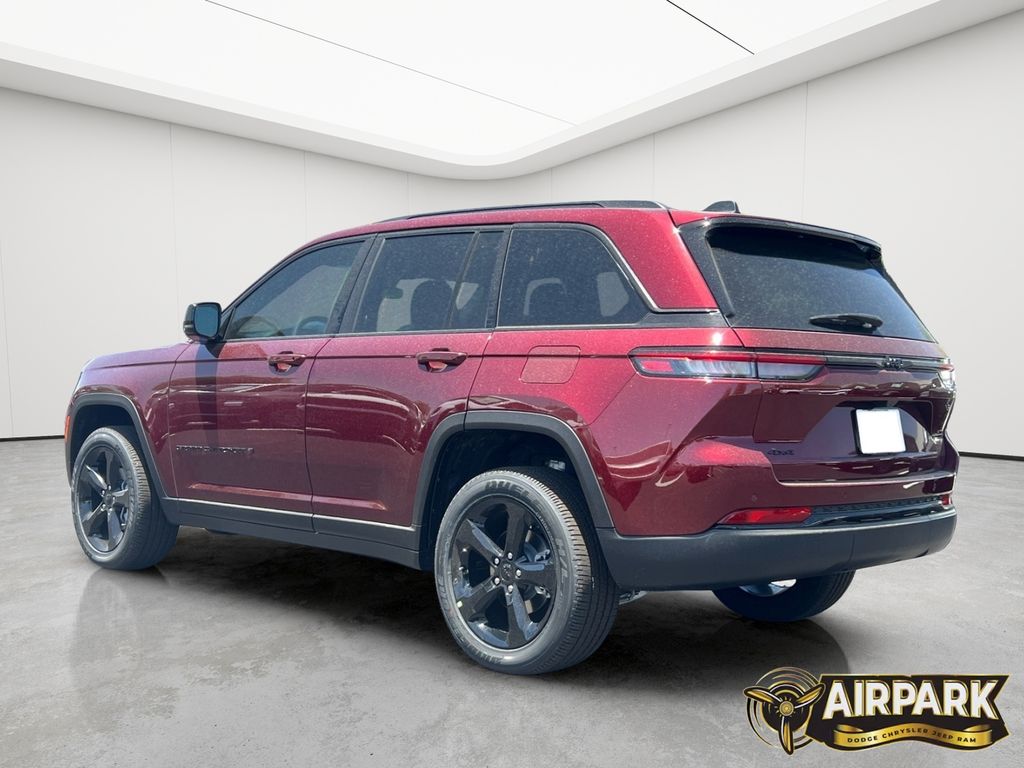 New 2025 Velvet Red Pearlcoat Jeep Laredo image 4
