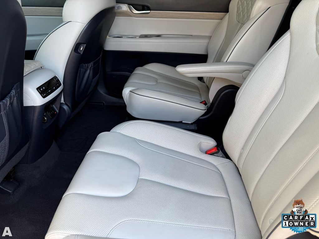 Used 2022 Abyss Black Pearl Hyundai Limited image 25