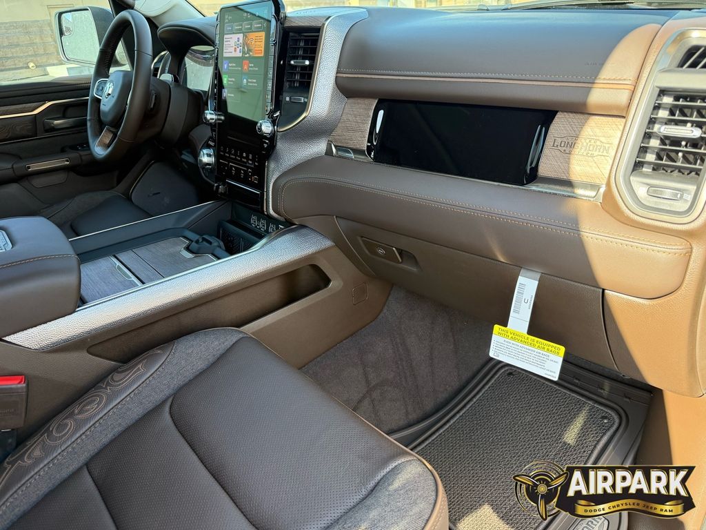 New 2026 Diamond Black Crystal Pearlcoat Ram Limited image 24