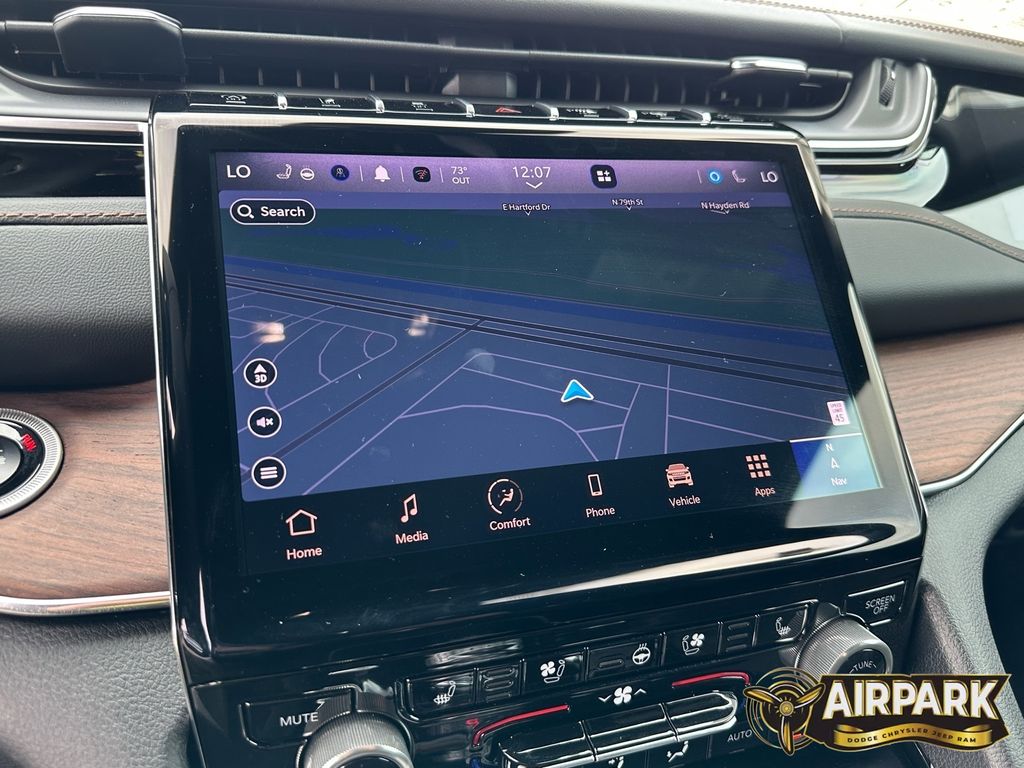 New 2025 Bright White Jeep Summit image 21