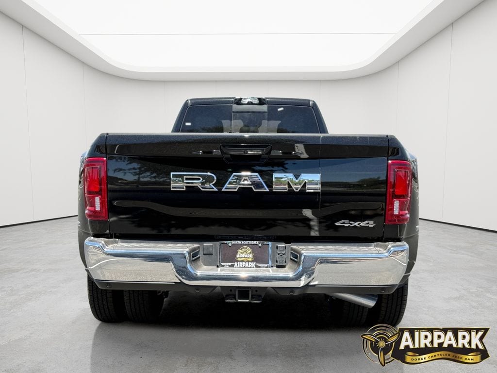 New 2026 Diamond Black Crystal Pearlcoat Ram Tradesman image 6