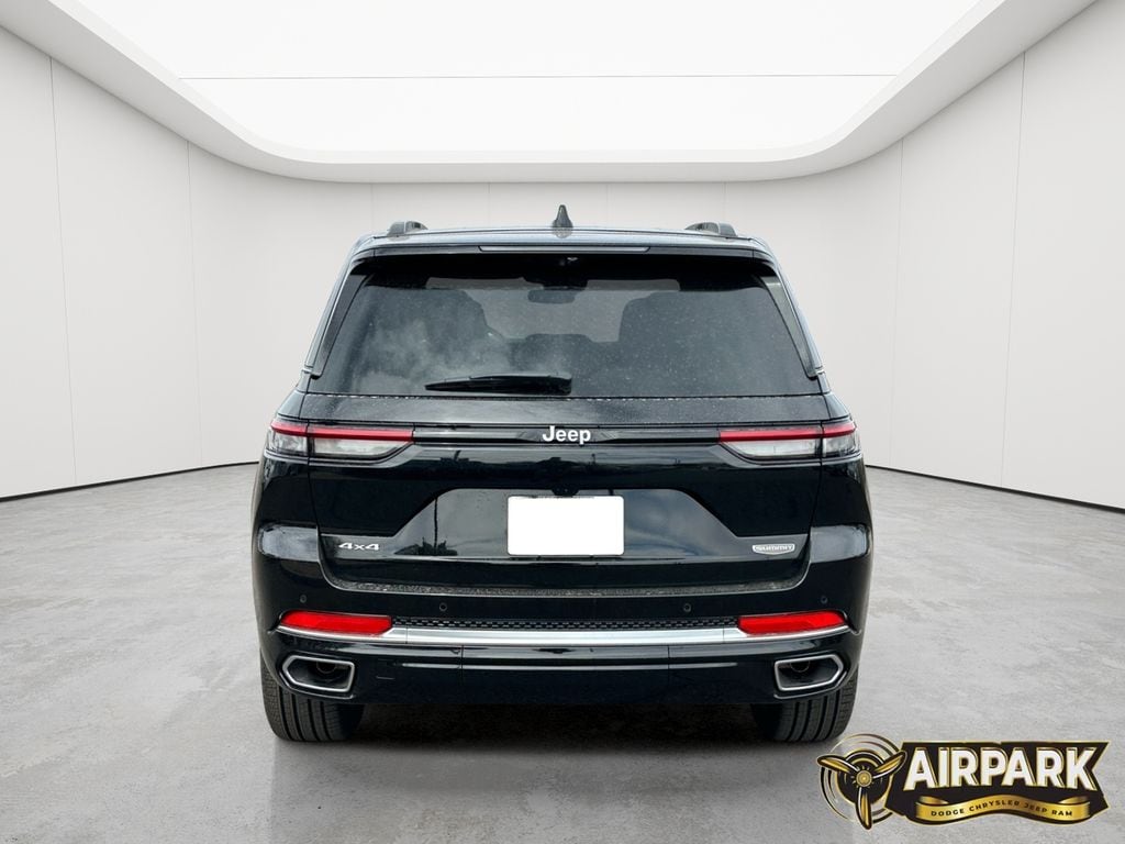New 2025 Diamond Black Crystal Pearlcoat Jeep Summit image 6