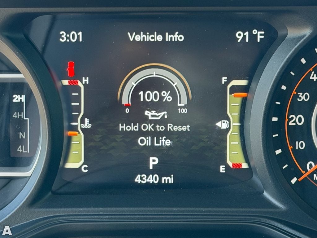 Used 2025 Bright White Clearcoat Jeep Sport S image 24