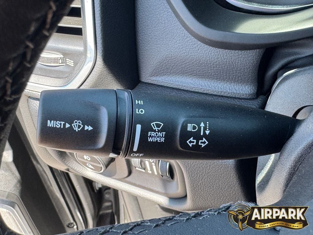 New 2026 Diamond Black Crystal Pearlcoat Ram Laramie image 30