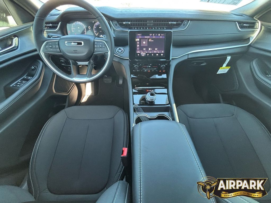 New 2025 Bright White Jeep Laredo image 19