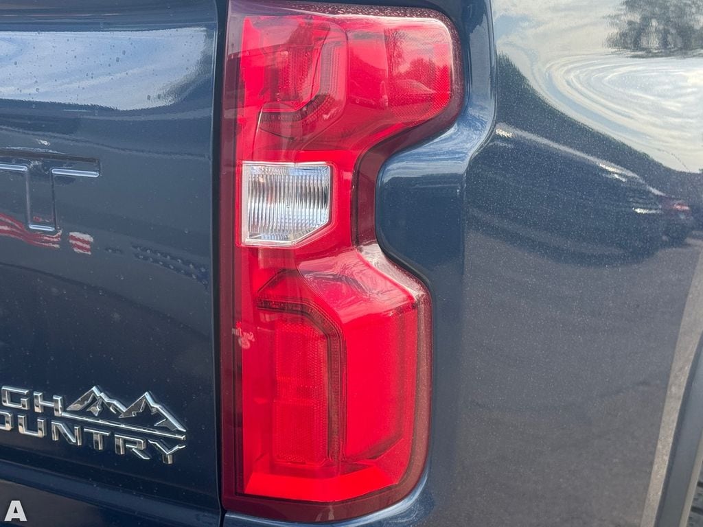 Used 2020 Northsky Blue Metallic Chevrolet High Country image 11