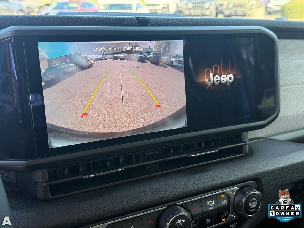 Used 2025 Hydro Blue Pearl Coat Jeep Sport S image 20