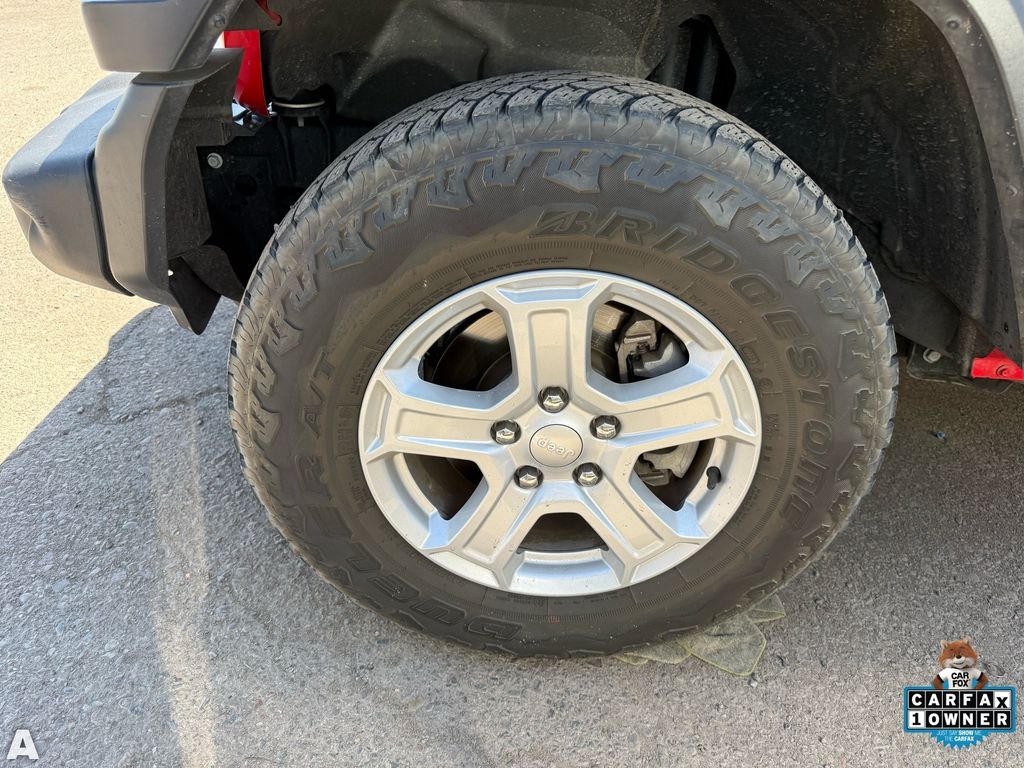 Used 2018 Firecracker Red Clearcoat Jeep Unlimited Sport S image 6