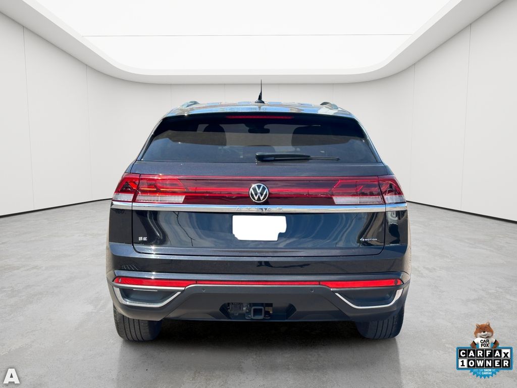 Used 2025 Black Volkswagen 2.0T SE w/Technology image 9