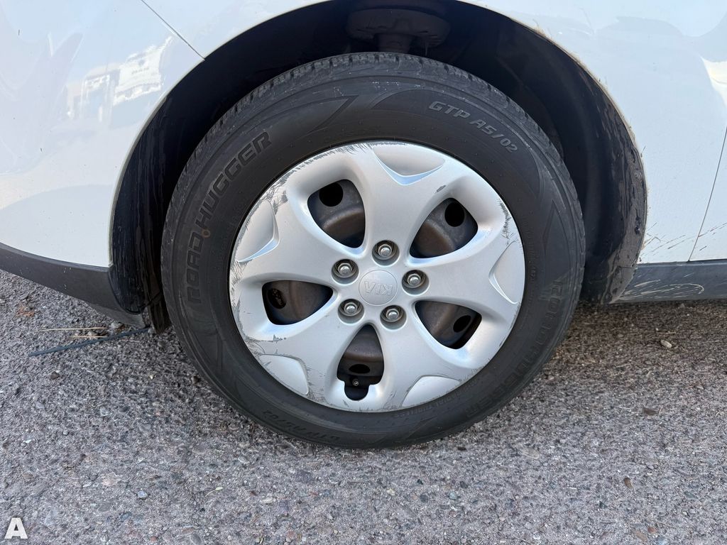 Used 2015 Cloud Kia Base image 6