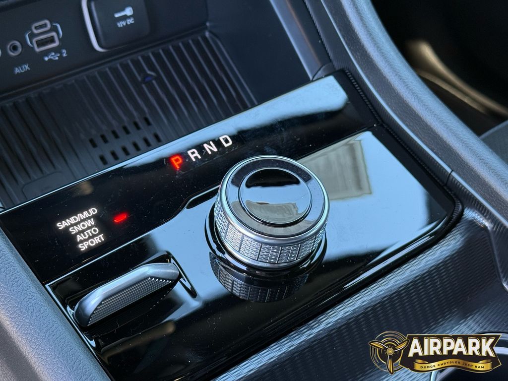 New 2026 Baltic Gray Jeep Laredo image 20