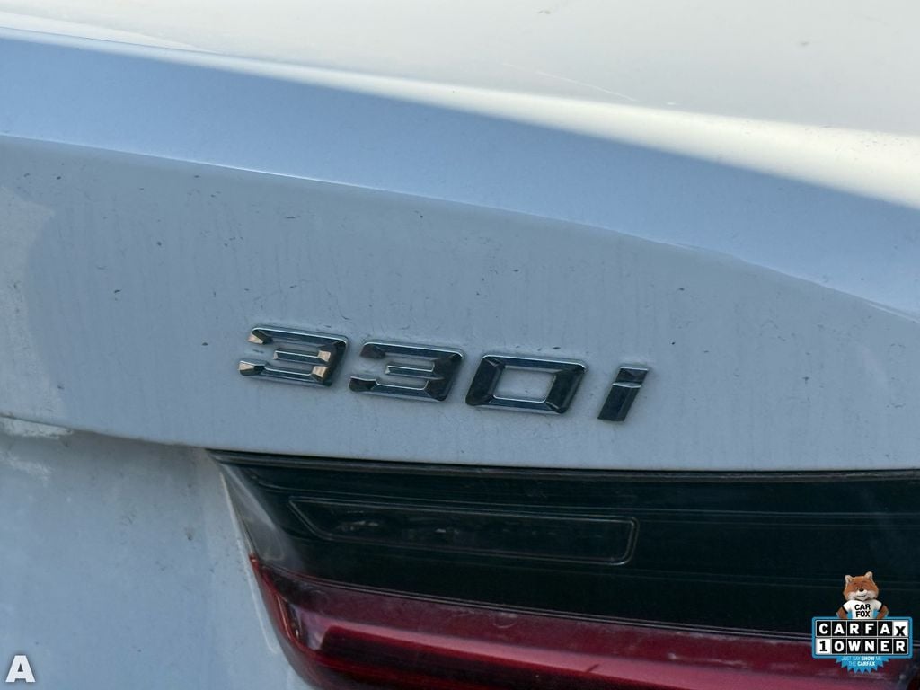 2023 BMW 3 Series 330i - Photo 11