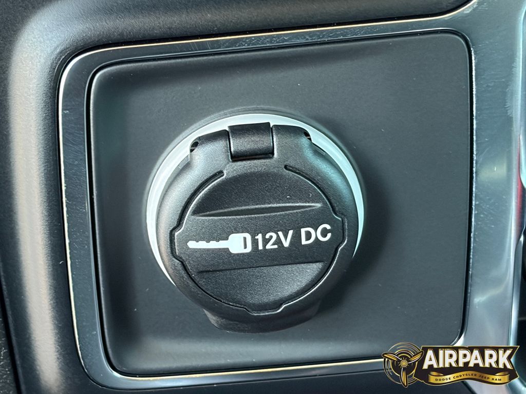 New 2026 Hydro Blue Pearlcoat Jeep Mojave image 28