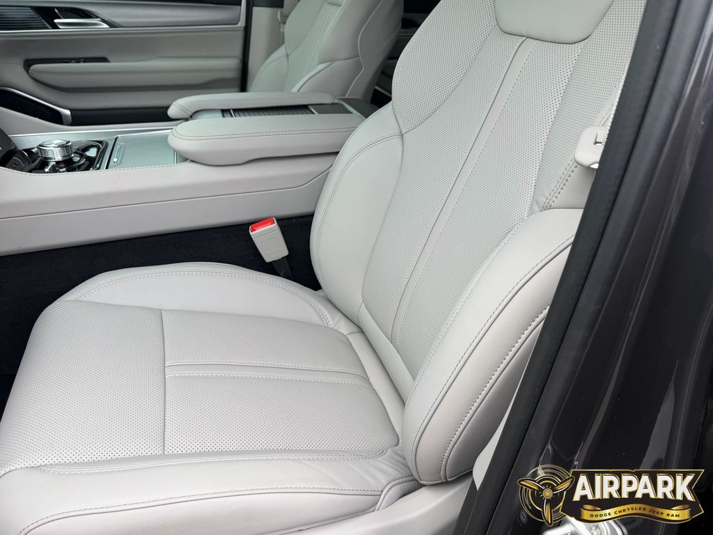 New 2026 Baltic Gray Jeep Base image 20
