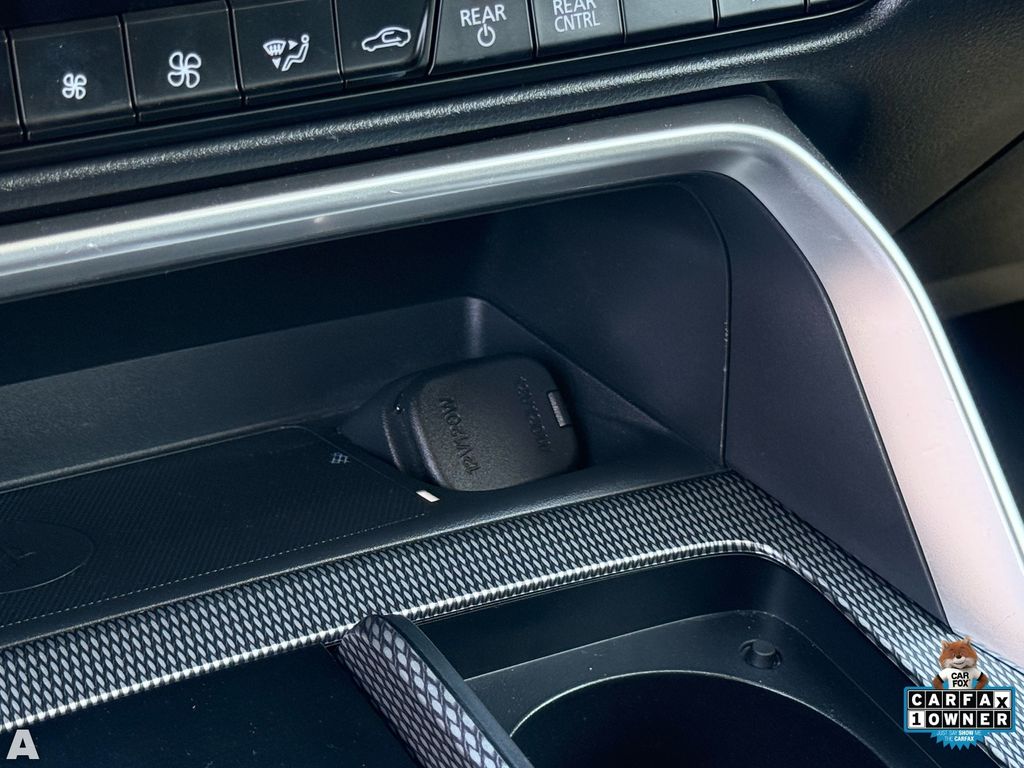 Used 2024 Platinum Mazda 3.3 Turbo Preferred Plus image 23