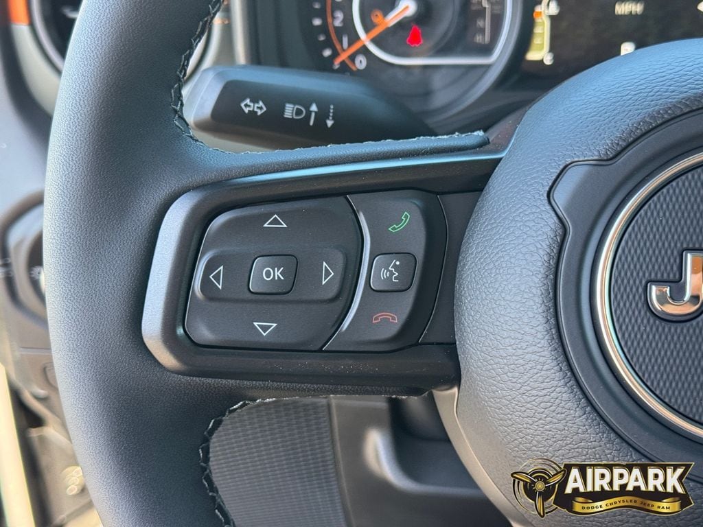 New 2026 Black Jeep Mojave image 20