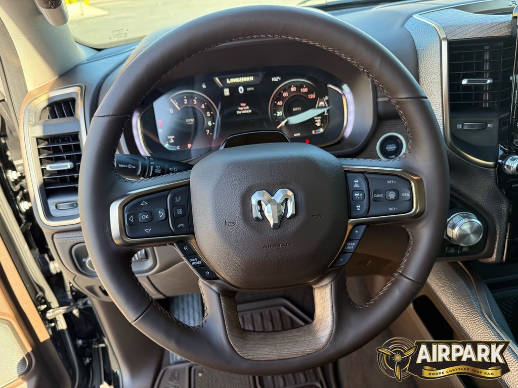 New 2026 Diamond Black Crystal Pearlcoat Ram Limited image 15