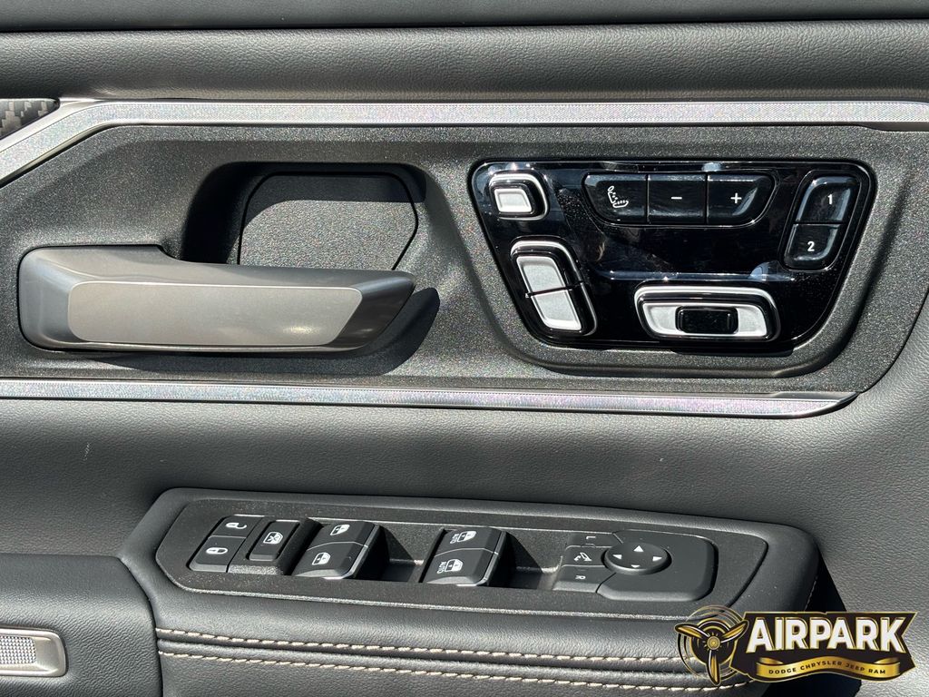 New 2026 Diamond Black Crystal Pearlcoat Ram Tungsten image 18