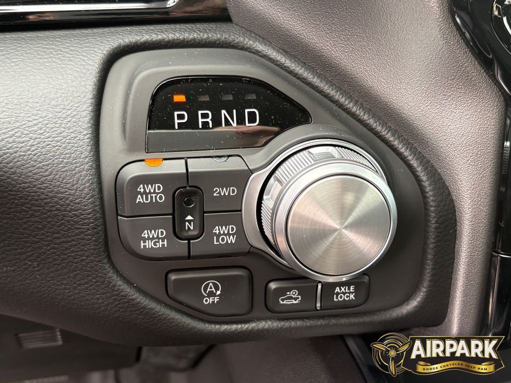 New 2026 Diamond Black Crystal Pearlcoat Ram Laramie image 19