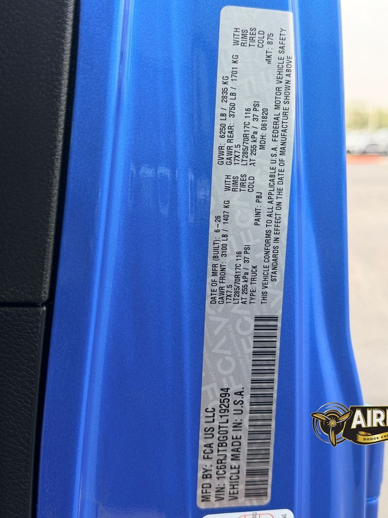 New 2026 Hydro Blue Pearlcoat Jeep Rubicon image 27