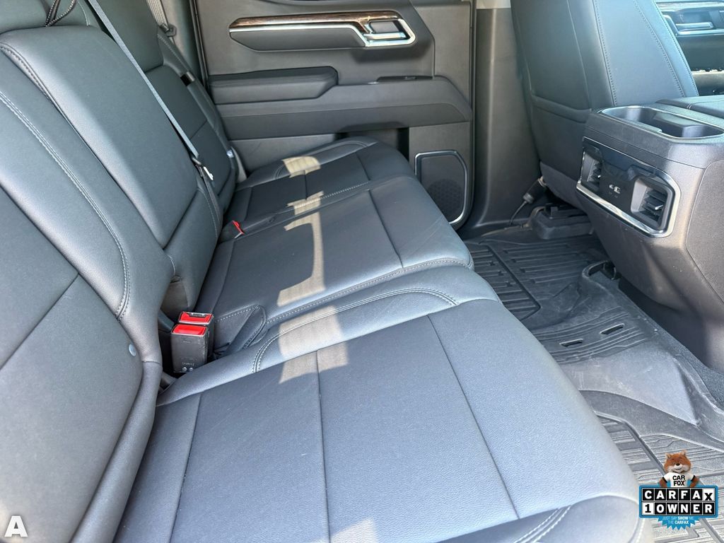 Used 2025 Onyx Black GMC Elevation image 28