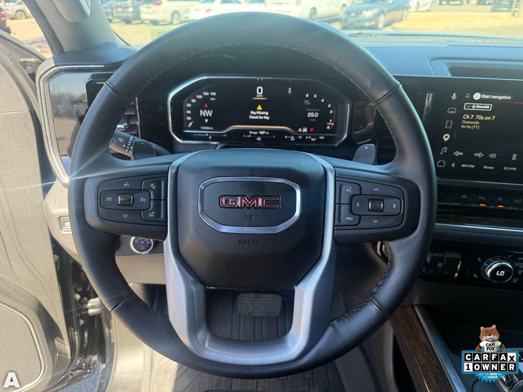 Used 2025 Onyx Black GMC Elevation image 15