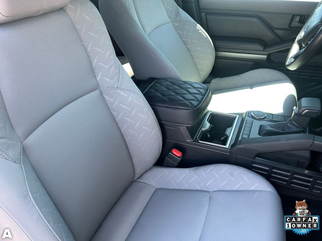 Used 2025 Underground Toyota SR5 image 11