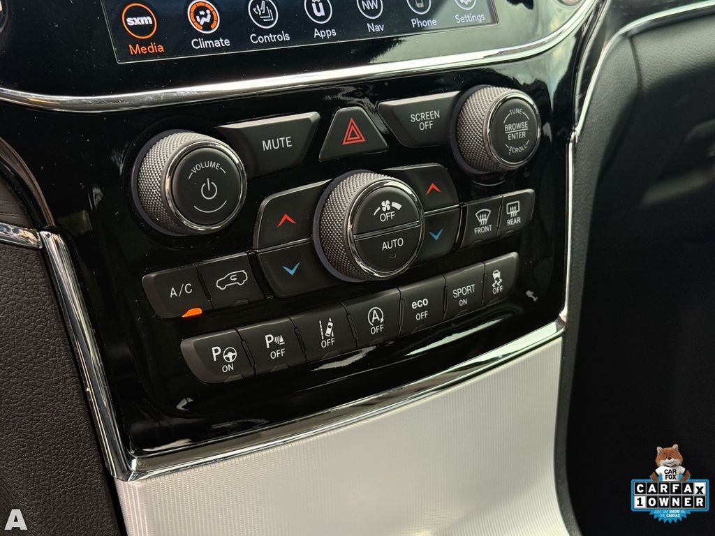 Used 2020 Diamond Black Crystal Pearlcoat Jeep Summit image 22