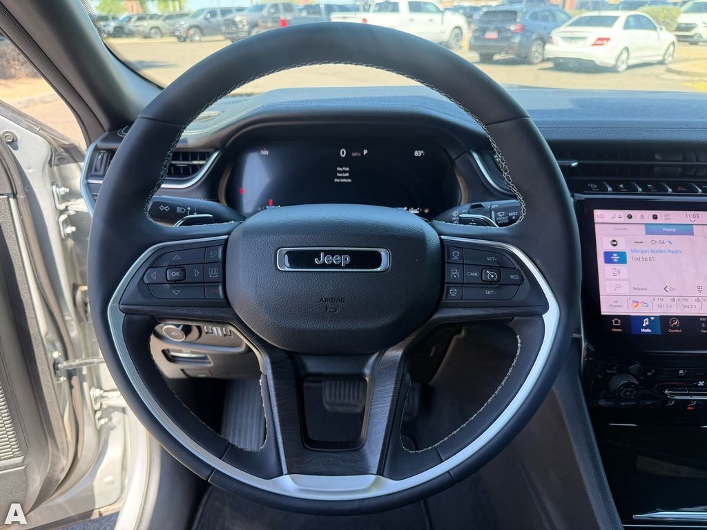 Used 2025 Silver Zynith Jeep Limited image 15