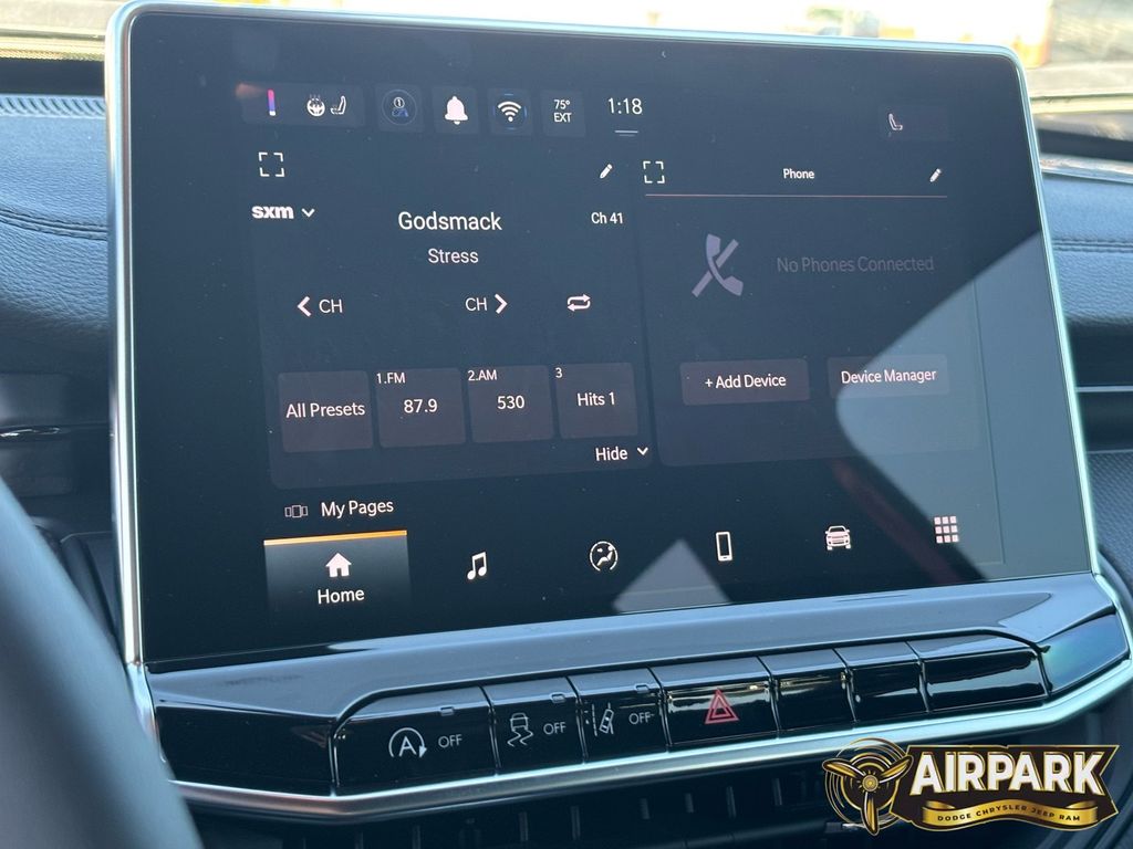 New 2026 Red Hot Pearlcoat Jeep Latitude image 13