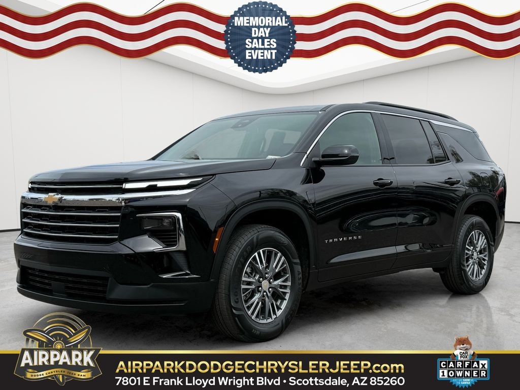 Used 2025 Chevrolet Traverse LT SUV