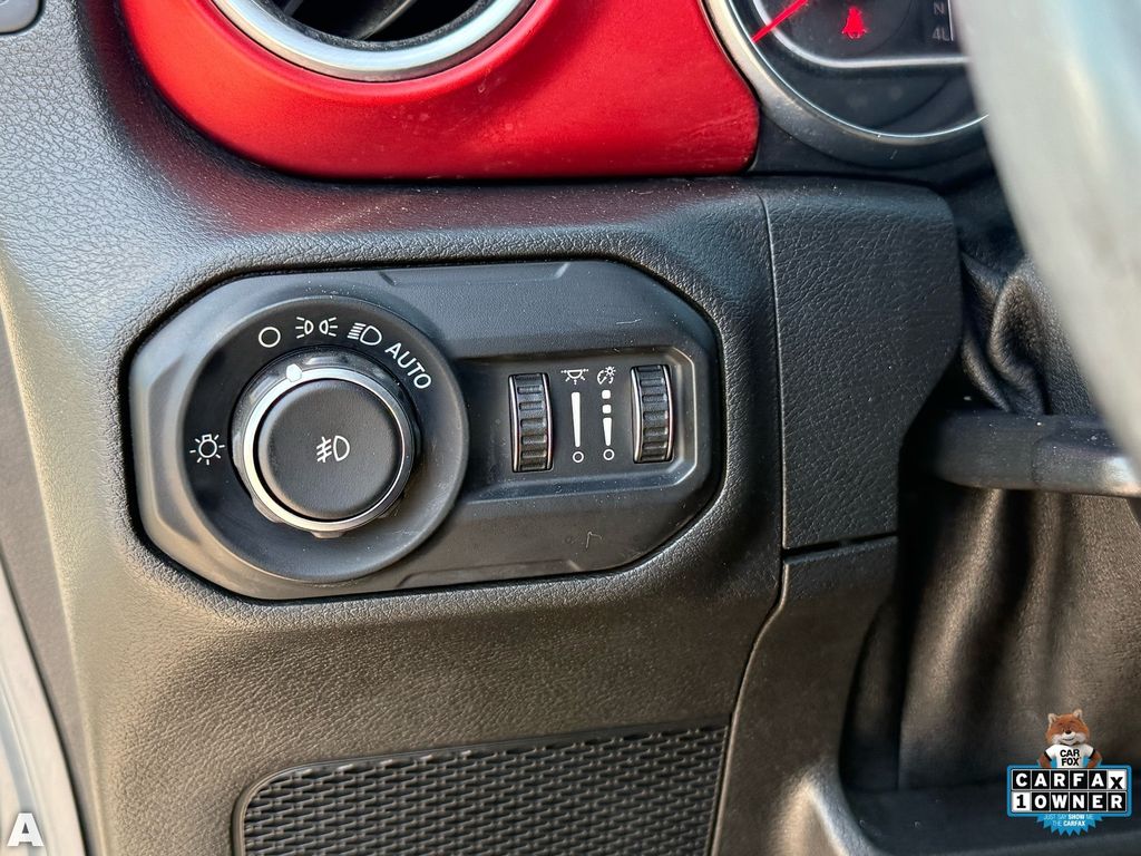 Used 2019 Sting-Gray Clearcoat Jeep Unlimited Rubicon image 14