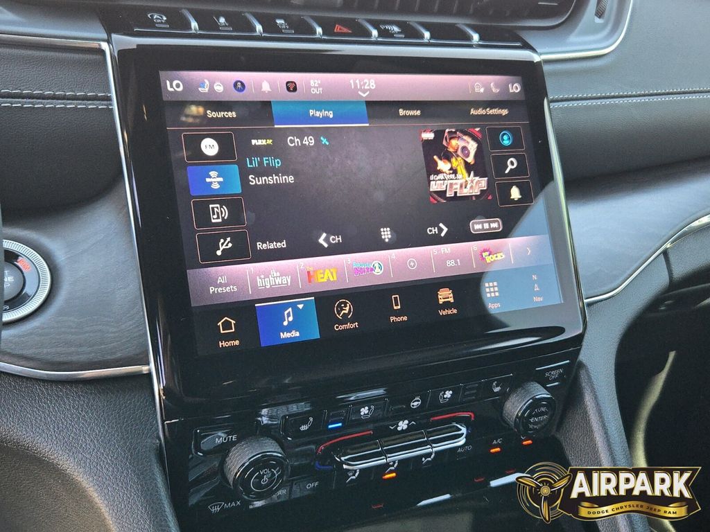 New 2025 Silver Zynith Jeep Overland image 23