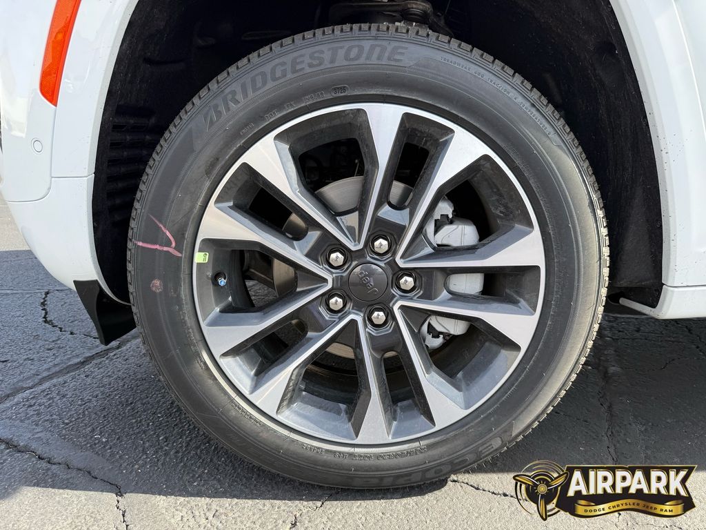 New 2025 Bright White Jeep Overland image 10