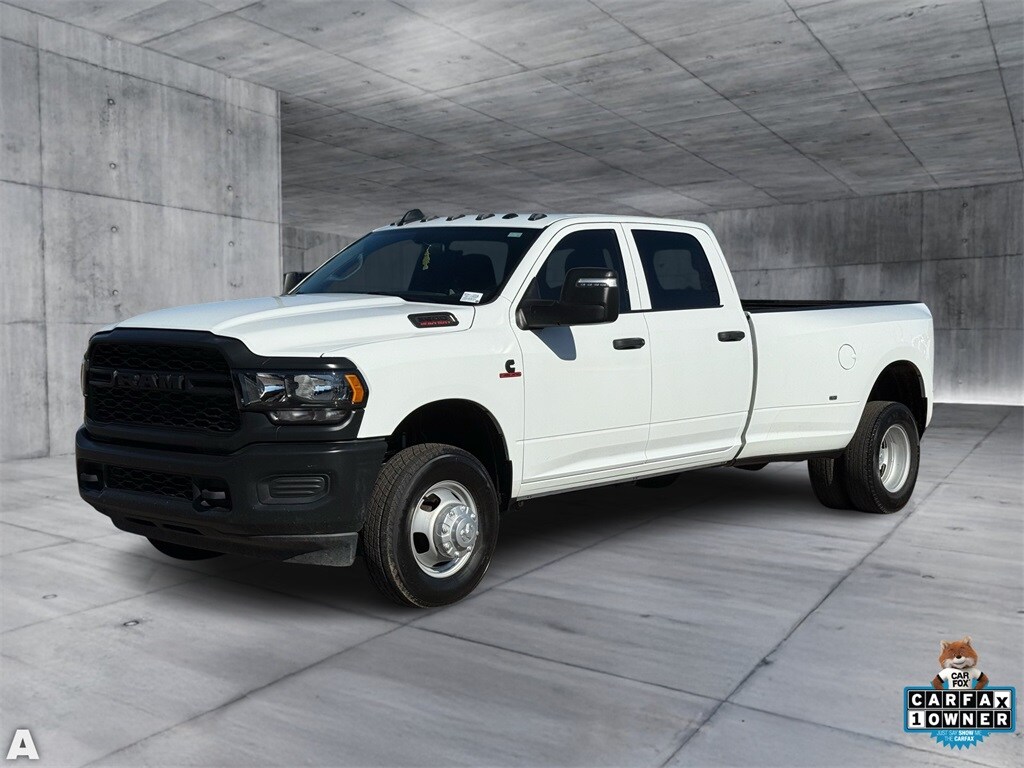 2024 Ram 3500 Tradesman photo 2