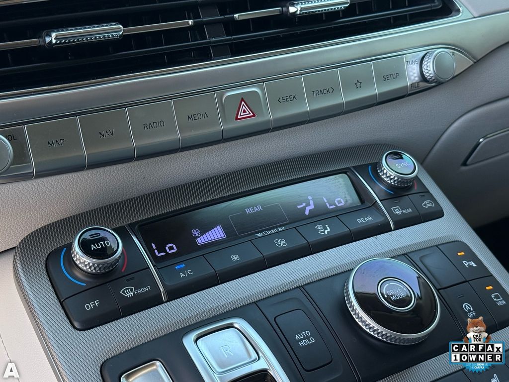 Used 2022 Abyss Black Pearl Hyundai Limited image 22