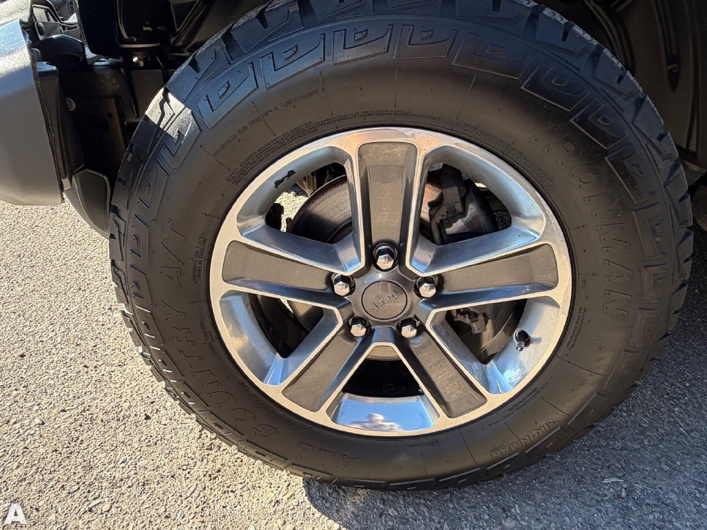 Used 2019 Jeep Wrangler Unlimited Sahara SUV